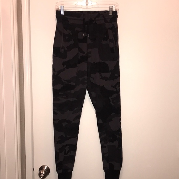 better bodies camo joggers